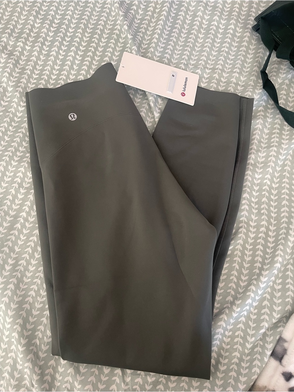 Lululemon Glow Up Tights 25 * BRAND NEW*
